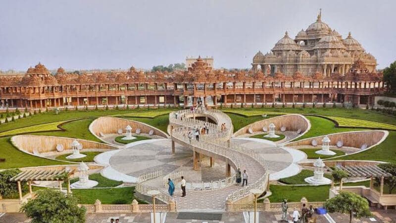 Akshardham Temple pink sandstone architecture in Delhi